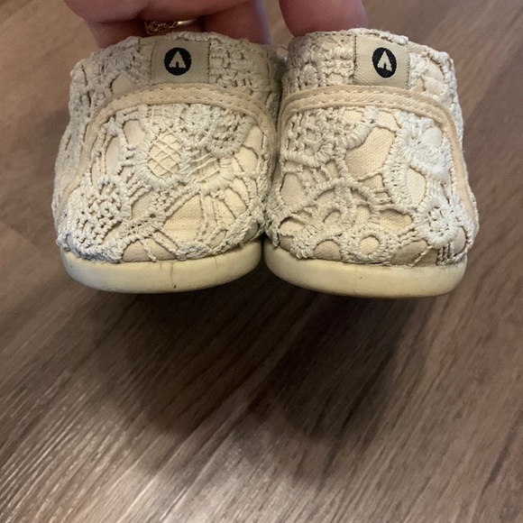 Airwalk Flat Slip Ons Macrome Crochet Lace - Picture 6 of 7